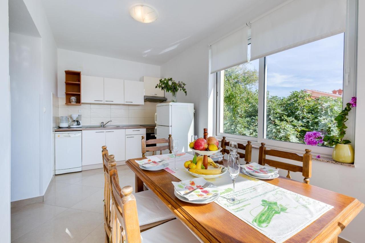 Apartments Juric Rab Town Extérieur photo