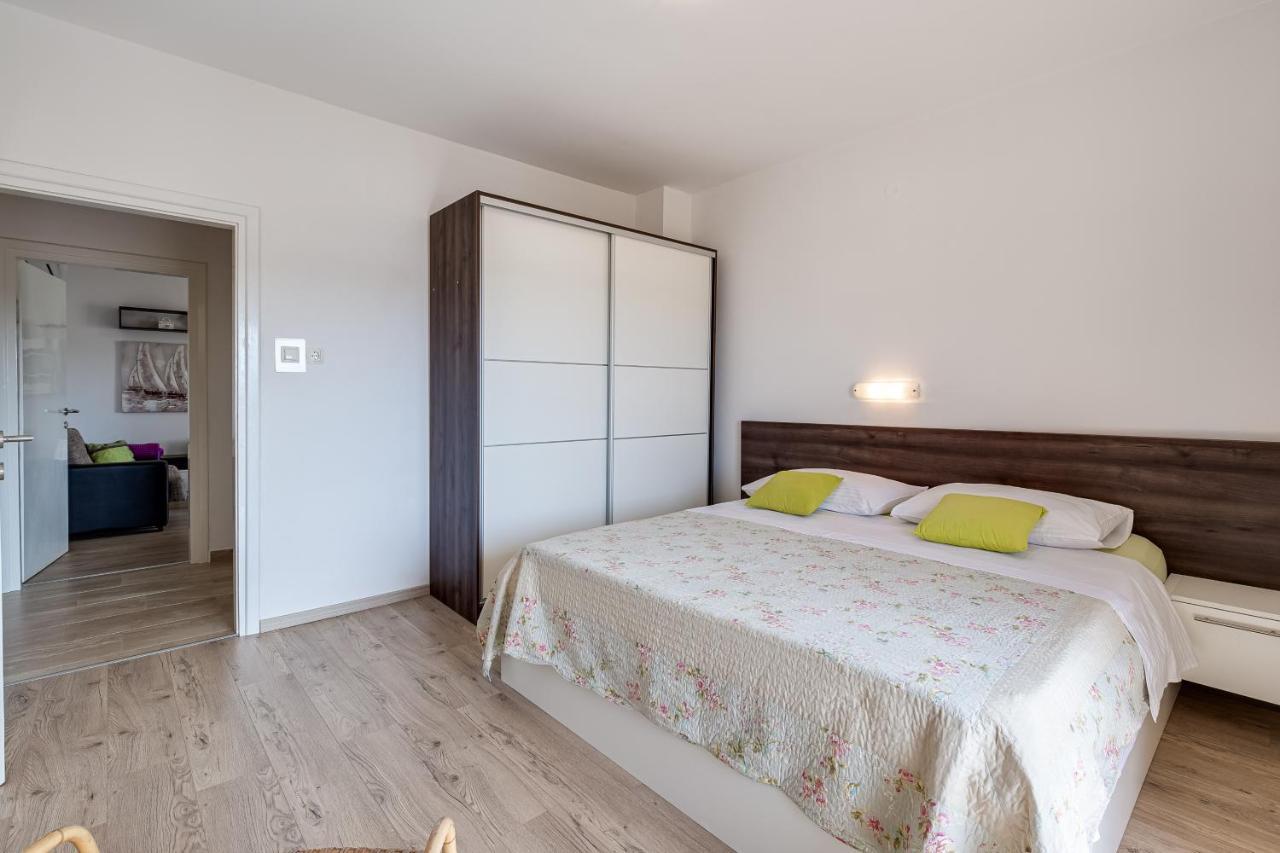 Apartments Juric Rab Town Extérieur photo